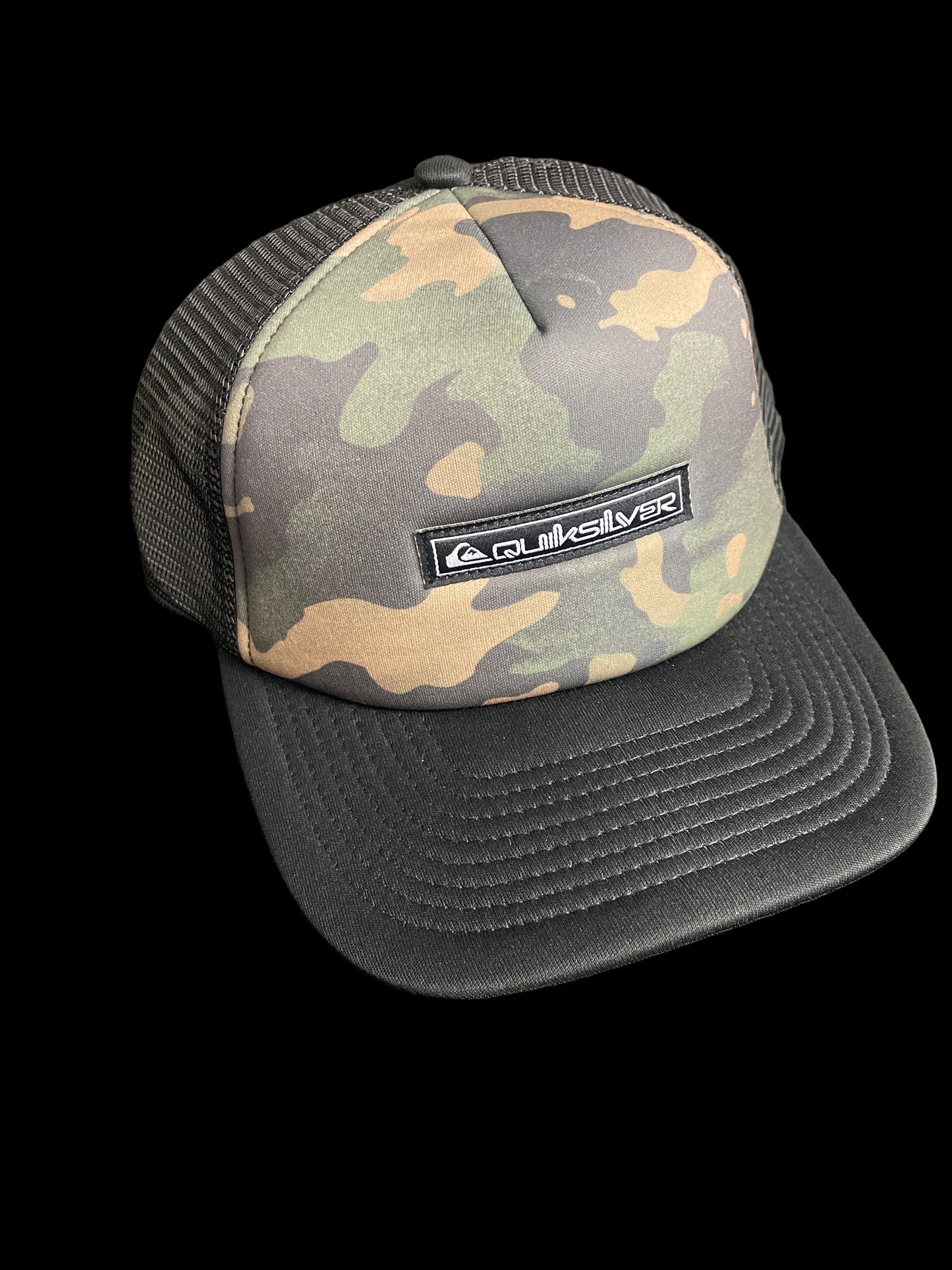 Gorra Quiksilver Original – Estampado Militar (Medida 58 cm)