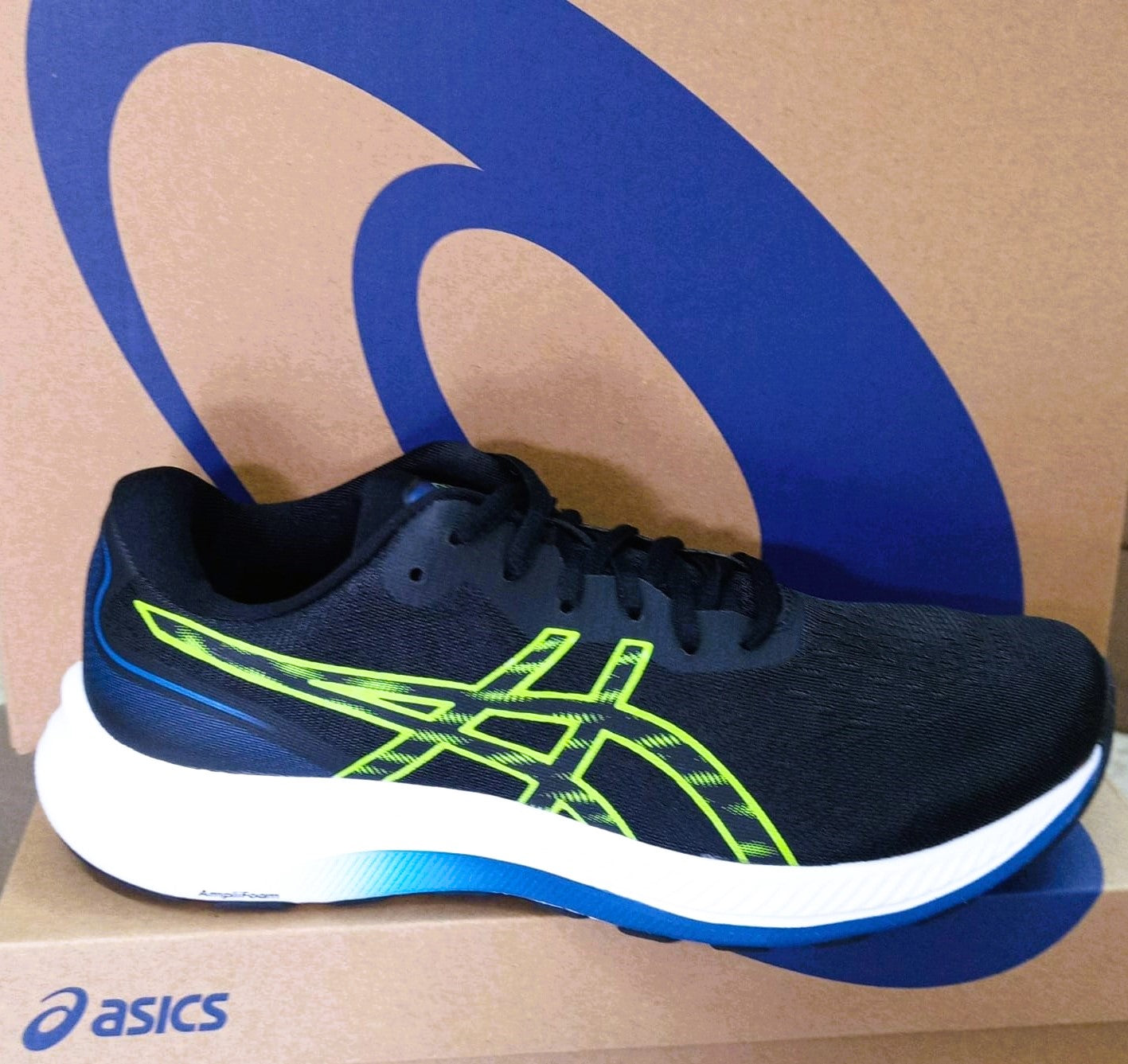 ASICS AmpliFoam