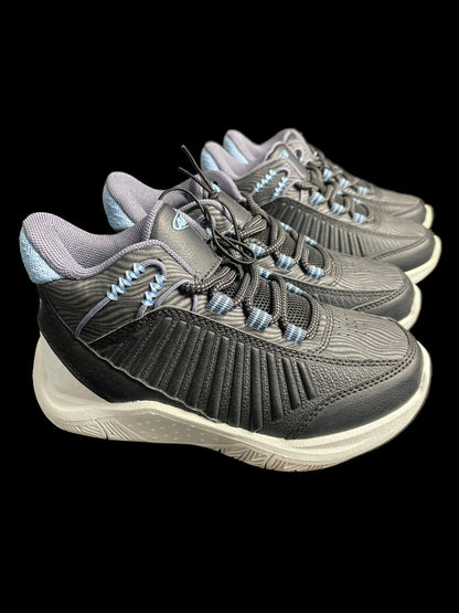 Tenis AND1 Originales – Color Negro con Azul y Suela Blanca (tallas 31/32)