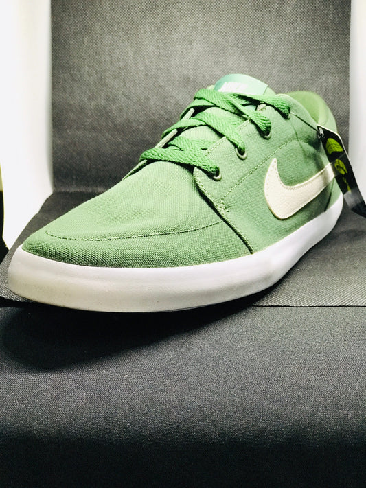 Tennis Nike Futslide